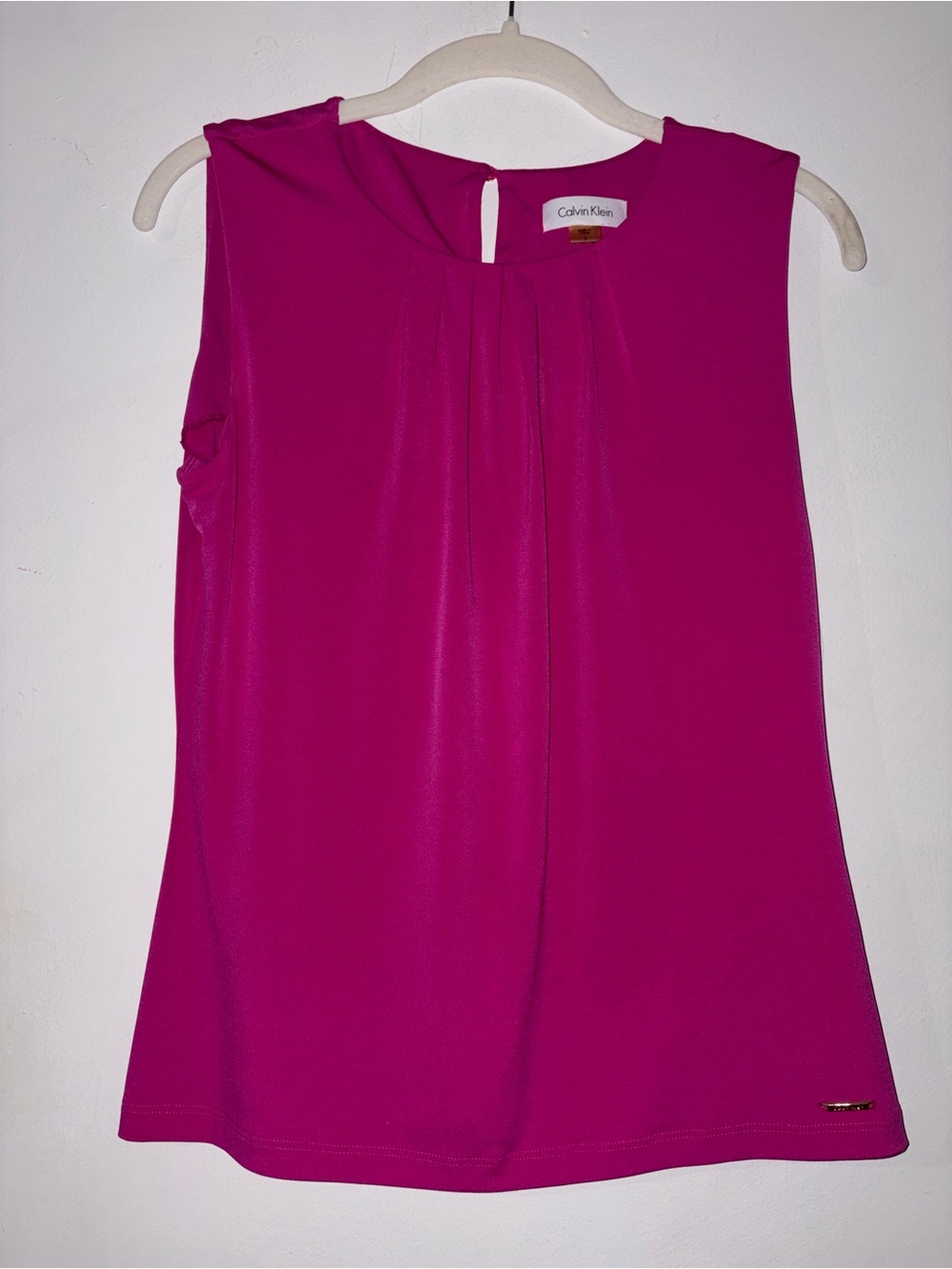 Calvin Klein Sleeveless Magenta Pleated Top